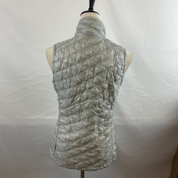 The North Face Quilted Vest S Light Gray Full Zipper Pockets - Picture 7 of 12